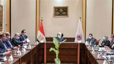 عاجل.. وزيرة الصحة توجه بزيادة إنتاج الأدوية وضخها بالصيدليات