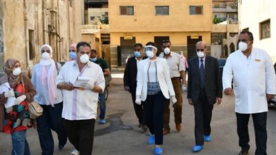 نهال بلبع تتابع سير العمل بالمستشفيات المخصصة لاستقبال مصابي 