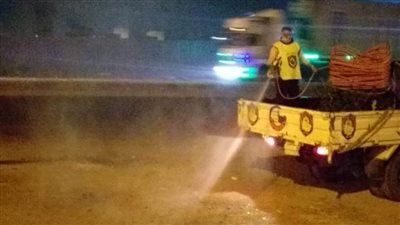 جامعة دمنهور تواصل رش وتعقيم المباني والمنشآت (صور)