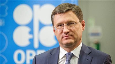 وزير الطاقة الروسي: نتوقع عجزا في سوق النفط الشهر القادم