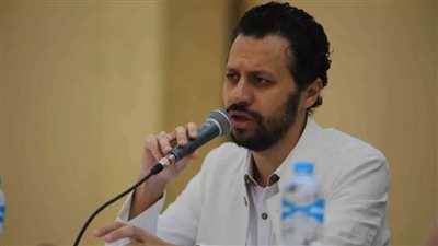 جماهير الأهلي تُطالب بمحاكمة مدير مهرجان القاهرة السينمائي