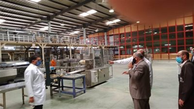 محافظ البحيرة يتابع تنفيذ الإجراءات الاحترازية والوقائية بالشركات والمصانع