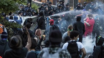 عاجل ..أبرز الاتهامات ضد 3 من محتجزي فلويد فى مينيسوتا