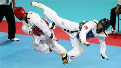 التايكوندو يجري اختبارات 