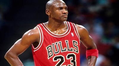 لاعب أمريكي يتبرع بـ100 مليون دولار لمكافحة العنصرية