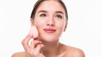 حيل سريعة للحفاظ على رموشك ملتوية خلال اليوم