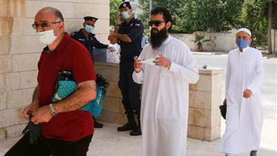 الأردن.. عزل عمارة يقطنها طبيب مصاب بكورونا 