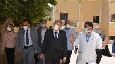 محافظ المنيا يتابع مستوى الخدمات الصحية بالمستشفيات المركزية والحميات بـ3 مراكز
