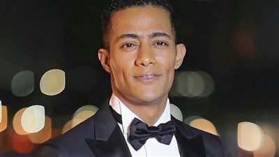 محمد رمضان: علمت ابني إزاي يعقم غرفته