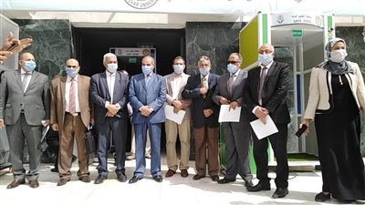 المحرصاوي يشيد بجهود هندسة الأزهر في تصنيع كابينة تعقيم ذكية