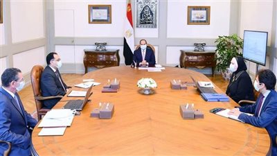عاجل ..الرئيس السيسي يستعرض أهم محاور مشروعات وزارة التجارة والصناعة