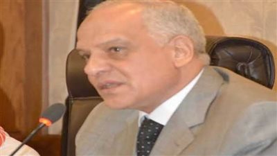 كبائن تعقيم وكمامات ومطهرات وكواشف حرارية بلجان الثانوية العامة بالجيزة