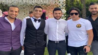 نجوم الزمالك يتحدون كورونا ويحضرون زفاف مصطفى محمد