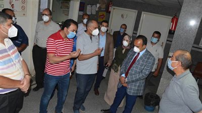 نائب محافظ المنيا يشدد على التخلص الآمن من النفايات الطبية خلال زيارته مستشفى مطاي المركزي