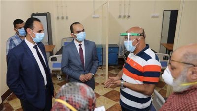 نائب محافظ سوهاج يتفقد مستشفى الحميات