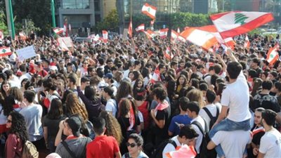 المتظاهرون اللبنانيون ينظمون سلسلة من التحركات الاحتجاجية  