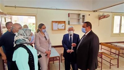 محافظ البحيرة يتفقد المدارس لمتابعة الاستعداد لامتحانات الثانوية العامة