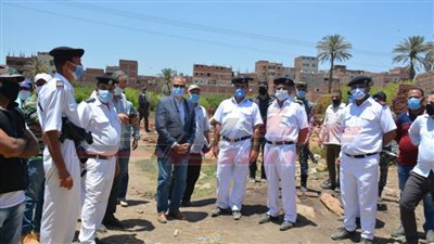 محافظ القليوبية يقود حملة لإزالة المباني المخالفة بالخانكة