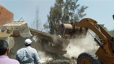 إزالة 22 حالة تعدٍ على الأراضي الزراعية وأملاك الدولة بالبحيرة