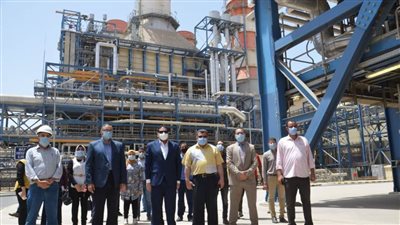  شباب مبادرة تأهيل وتمكين يتفقد محطة كهرباء بني سويف