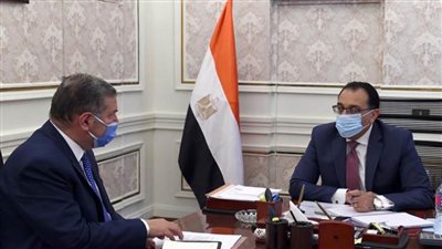 رئيس الوزراء يستعرض مع وزير قطاع الأعمال العام ملفات عمل الوزارة