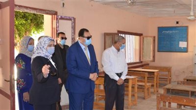 سكرتير عام بني سويف يراجع استعدادات الثانوية العامة 