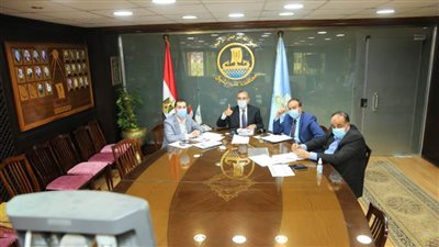 تسليم 15 عقد تقنين أملاك دولة لمواطني كفر الشيخ