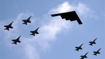 قاذفات أمريكية تقوم بمهام سرية فى سماء الدب الروسي