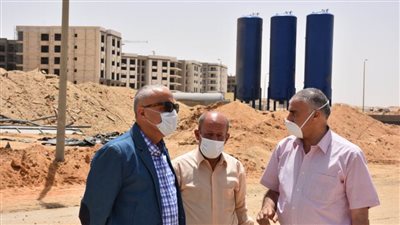 الإسكان: استخدام مياه الصرف الصحي المعالجة في ري المسطحات الخضراء بالقاهرة الجديدة