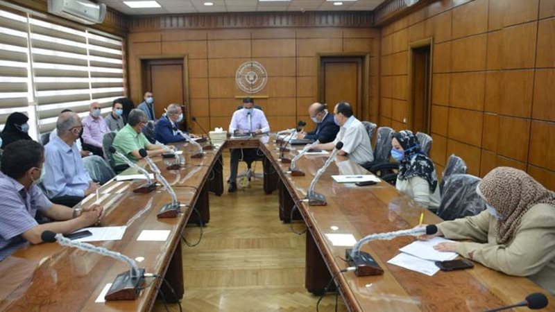 اجتماع المحافظ