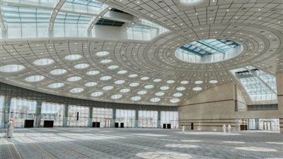 شاهد.. تحفة معمارية في السعودية.. افتتاح مسجد 8000 متر بلا أعمدة داخلية