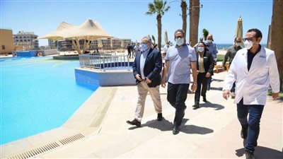 وزيرا السياحة والطيران يتفقدان فنادق البحر الأحمر