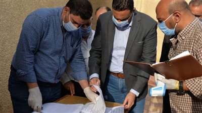 محافظ الدقهلية يتابع توزيع أسئلة الثانوية العامة على اللجان