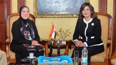 عاجل.. وزيرتا الصناعة والهجرة: إتاحة فرص عمل للـ23 مصرياً العائدين من ليبيا