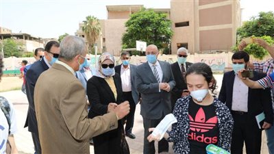 فرحة بين طلاب ثانوية بني سويف لسهولة  اللغة العربية