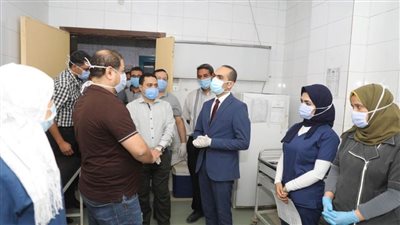 نائب محافظ سوهاج يتفقد مستشفى الهلال 