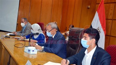 محافظ القليوبية يتابع سير منظومة إدارة المتغيرات المكانية