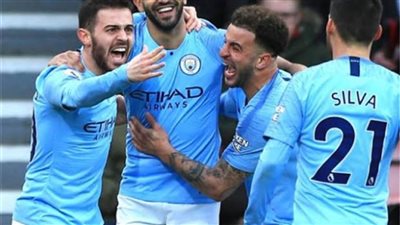 مانشستر سيتي يتقدم على بيرنلي بثلاثية نظيفة في الشوط الأول