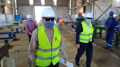 تطبيق الإجراءات الاحترازية للمصانع والشركات بالبحيرة