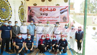 طلاب جامعة بنها يشاركون في مبادرة 