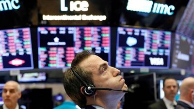 سوق الأسهم الأمريكية يغلق على تراجع