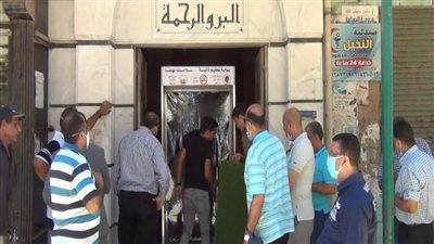 مستقبل وطن بالإسكندرية يهدي المساجد والكنائس بوابات تعقيم 