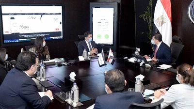 رئيس هيئة الاستثمار يلتقي ممثلي شركة بيكر هيوز الأمريكية 