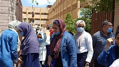 تباين آراء طلاب الثانوية بالدقهلية حول امتحان الديناميكا