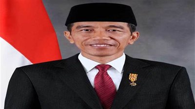 الرئيس الإندونيسي يهدد بإجراء تعديل وزاري بسبب التعامل مع 