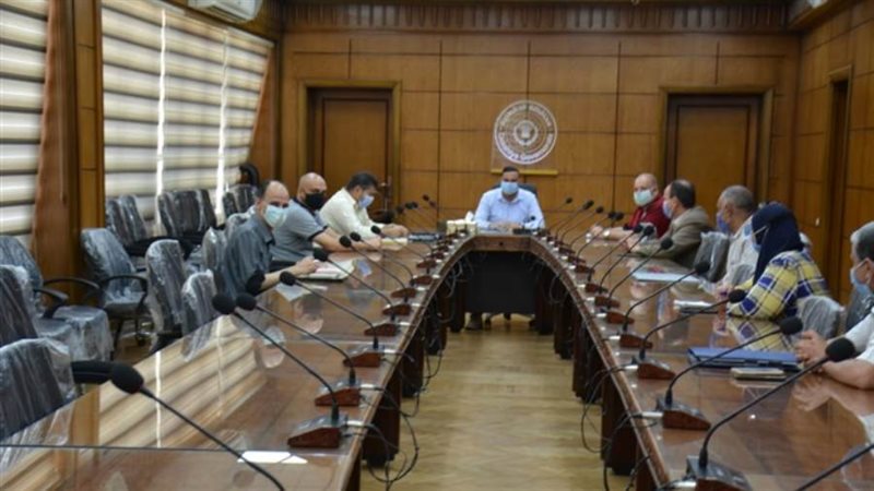 اجتماع المحافظ