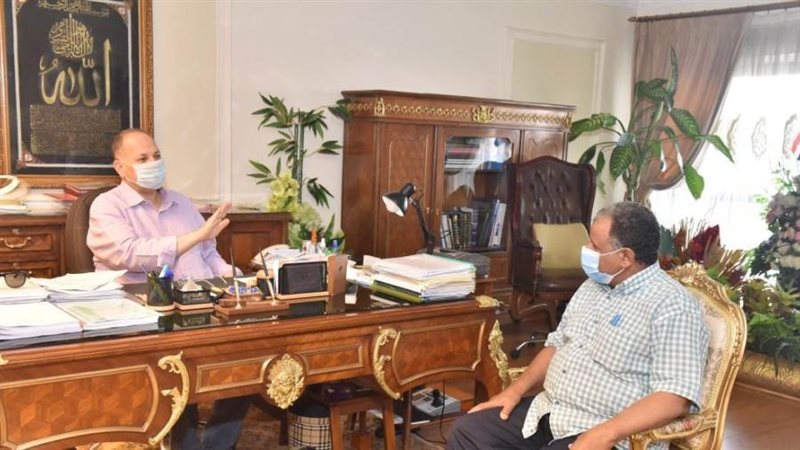 محافظ أسيوط يلتقي