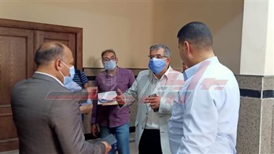 نائب رئيس جامعة بنها لشؤون التعليم والطلاب يتفقد استعدادات الامتحانات