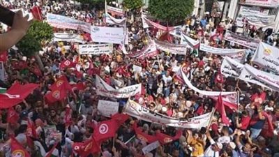 بالصور.. تونس تنتفض ضد الإخوان