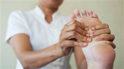 السيطرة على أعراض القدم السكرية البدائية بهذه الطريقة